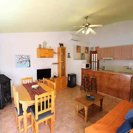 Holiday home Vacaciones Frente Al Mar: Casa Con Wifi, Aire Opcional, Mascotas Bienvenidas Y Playa Perros - Es-184-24 *