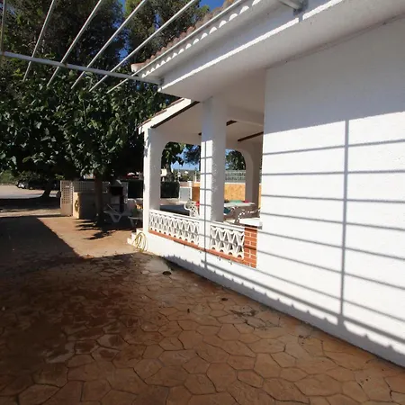 Holiday home Vacaciones Frente Al Mar: Casa Con Wifi, Aire Opcional, Mascotas Bienvenidas Y Playa Perros - Es-184-24 Riumar