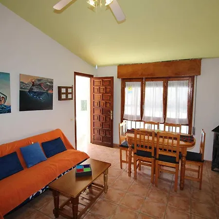 Vacaciones Frente Al Mar: Casa Con Wifi, Aire Opcional, Mascotas Bienvenidas Y Playa Perros - Es-184-24 *