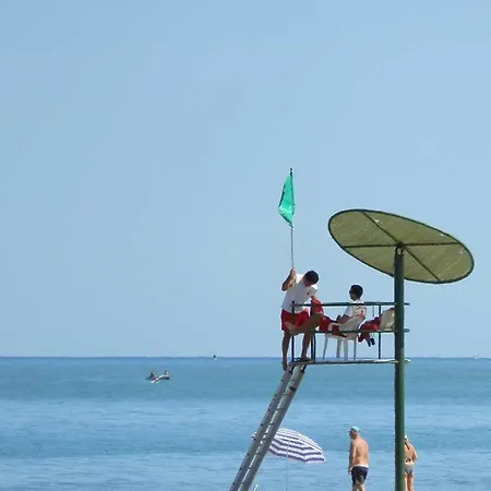 Vacaciones Frente Al Mar: Casa Con Wifi, Aire Opcional, Mascotas Bienvenidas Y Playa Perros - Es-184-24 Riumar