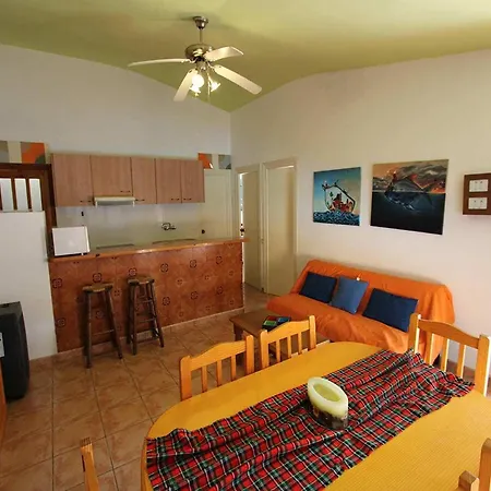 Vacaciones Frente Al Mar: Casa Con Wifi, Aire Opcional, Mascotas Bienvenidas Y Playa Perros - Es-184-24 *